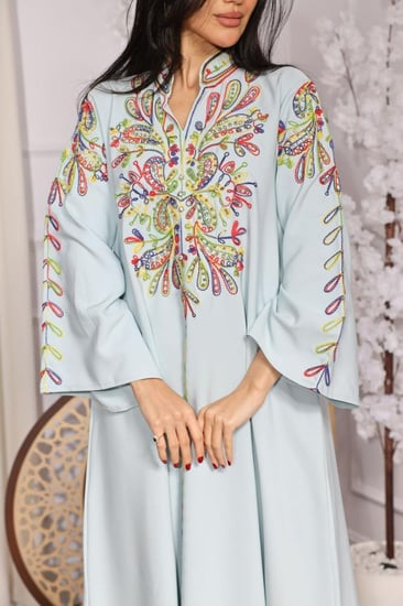 جلابية بخامة باربي بتطريز راقي