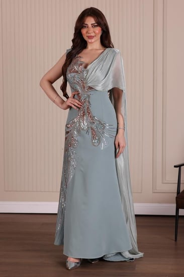 فستان كريب بتطريز طاؤوس