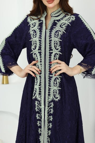 جلابية دانتين بتطريز مغربي أنيق