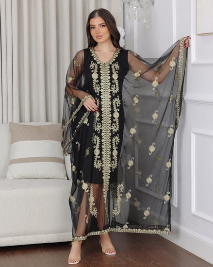 جلابية ( نشل ) بالتل والتطريز الذهبي