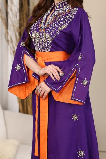 جلابية لينن بتطريز شك يدوي كرستالات