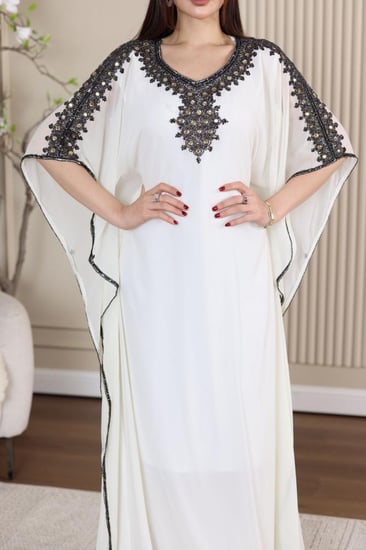 جلابية شيفون فراشة بتطريز شك يدوي فاخر