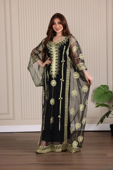 جلابية ( نشل ) بالتل والتطريز الذهبي