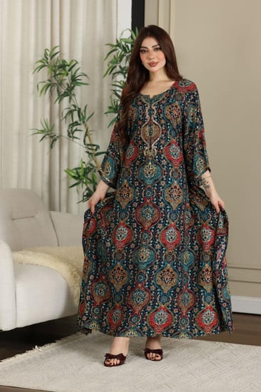 جلابية رايون قطن ( فراشة ) بتطريز خفيف في الصدر