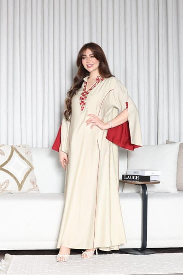 جلابية بتطريز أنيق