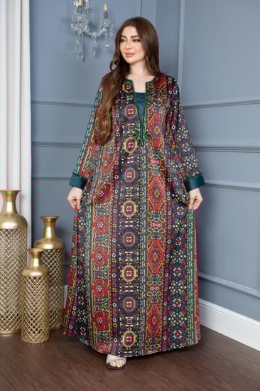 جلابية ساتان بالهوية العربية والحضارة القديمة أنيقة