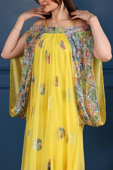 فستان تل بأكمام واسعه من الترتر