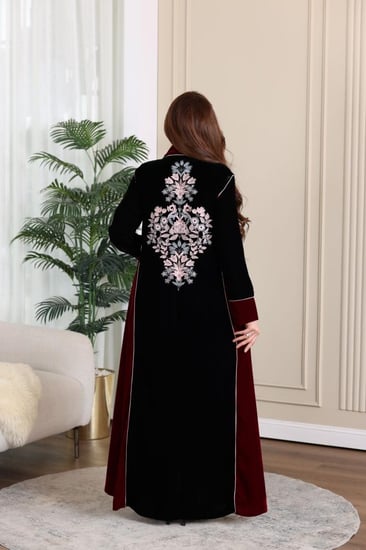 جلابية مخمل بتطريز كمبيوتر في الامام والخلف