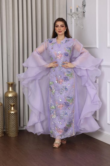 جلابية بخامة اورجنزا والتل المطرز بالورود الجميلة