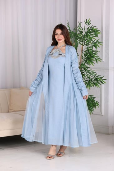 جلابية لينن قطعتين كويتية ممزوجة بالتل بتطريز كرستالات في الصدر