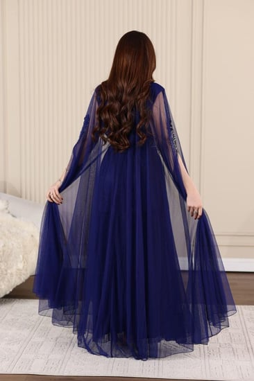 جلابية قفطان قطعتين فراشة بتطريز عريض في الصدر و بطانة دانتيل وتل