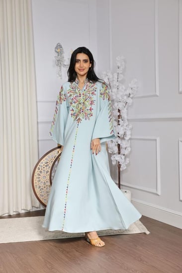 جلابية بخامة باربي بتطريز راقي