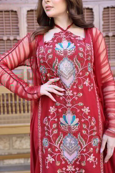 جلابية لينن بتطريز