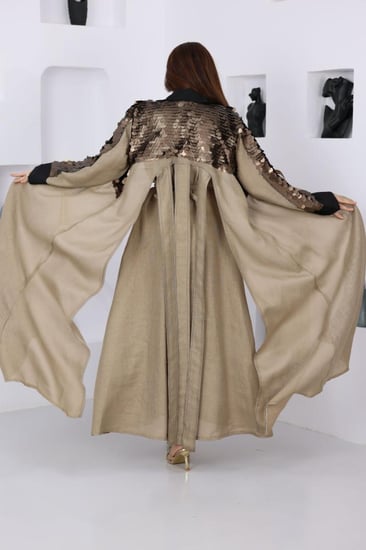 جلابية لينن قطعتين بتدخيلات الترتر وفتحة في الظهر