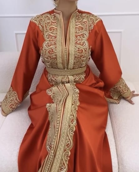 قفطان مناسبات مطرز ومشكوك