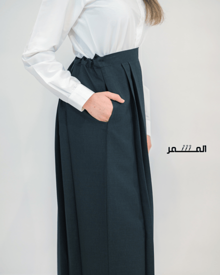 تنورة اخضر -كسرتين