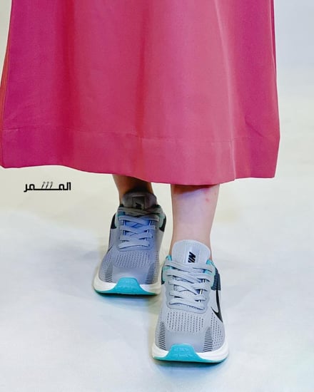 حذاء رياضي -نايك  (رمادي فاتح - ازرق)