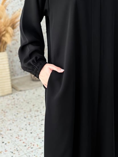 عباية عملية بسحاب وجيوب مخفية
