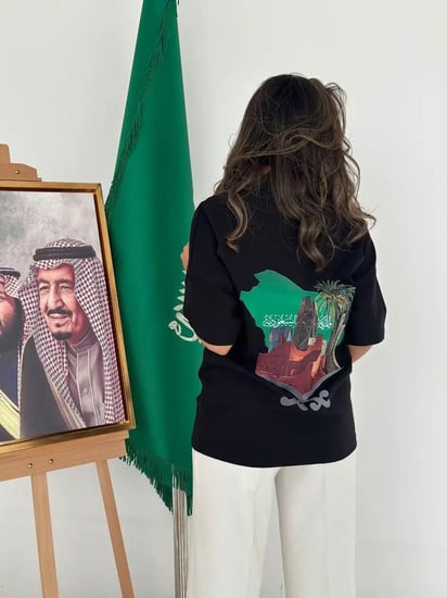 تيشيرت القبيلة سيفين ونخلة