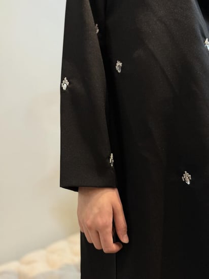 عباية كرستال فضي