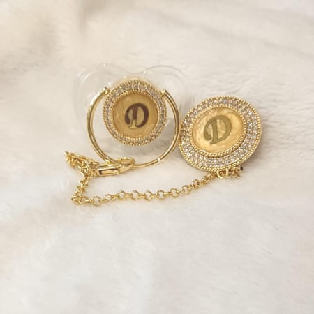 لهايه الأحرف شفافه مع مشبك