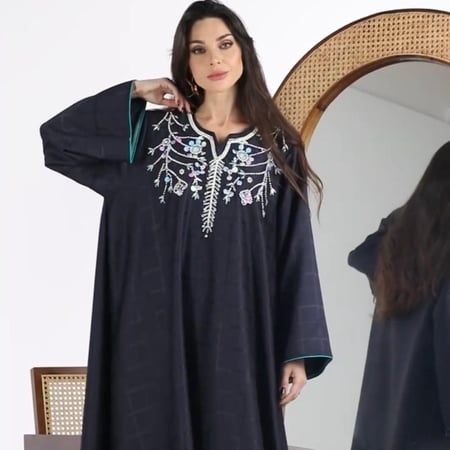 جلابيه جاكار مشكوكه على الصدر مقاس فري سايز