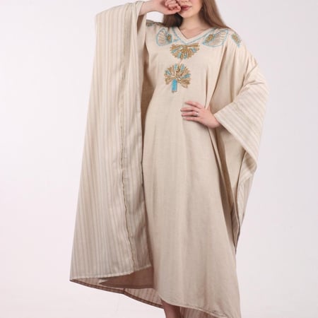 جلابيه بشك على الصدر مقاس فري سايز