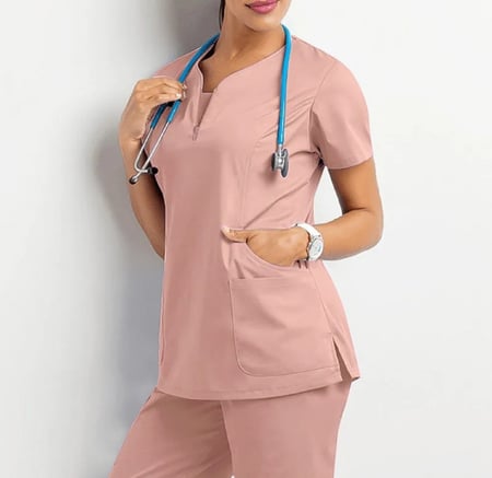 طقم كامل سكراب نسائي عصري مطور جميل فتحة الرقبه بسحاب 2 جيوب كبيره+2جيوب مائله والبنطلون 3 جيوب لاستيك مع خيط