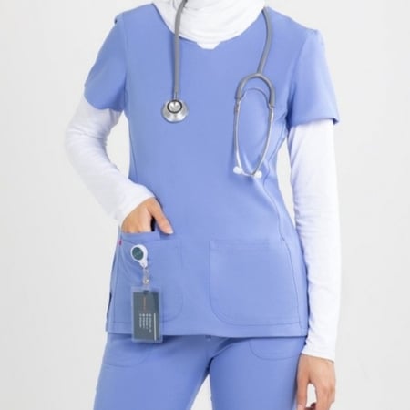 سكراب نسائي كامل فوق+تحت مطور V العنق 3 جيوب  2 كبيره و 3 جيوب بالبنطلون  1 بالفخد  لستك من الخلف وخيط من الامام رقم الموديل RASL023