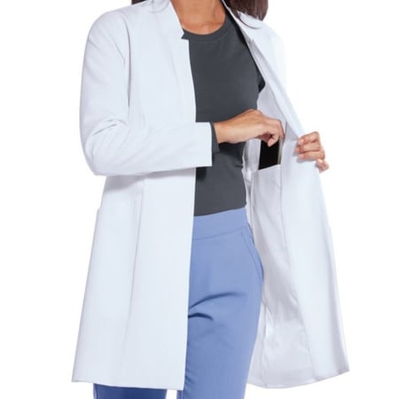 بالطو نسائي مطور 2 جيوب كبيره مائله وجيب داخلي طول 38 انش زراير أو طقطق مخفيه موديل رقم RALL013