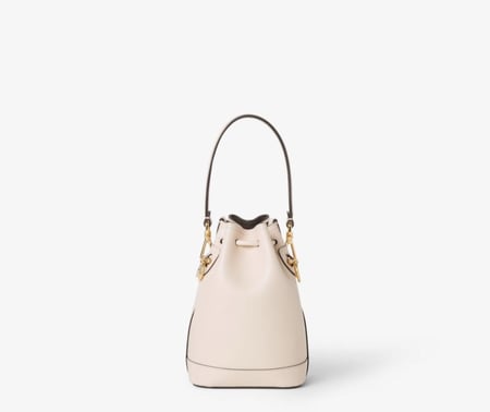 شنطة فندي fendi/مون تريزور