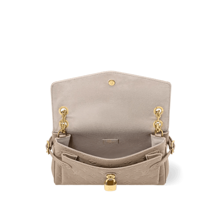 شنطة لوي فيتون