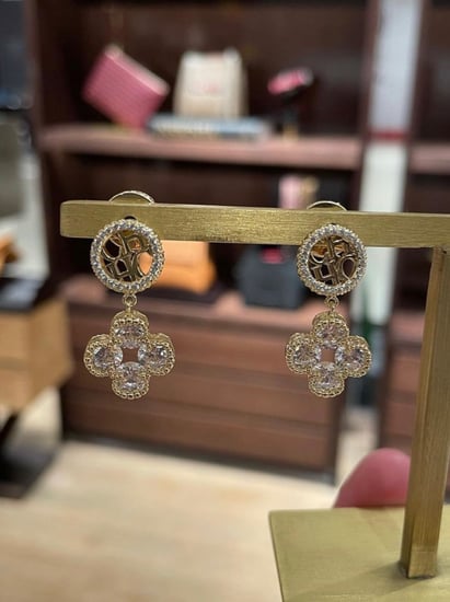 حلق كارولينا هيريرا