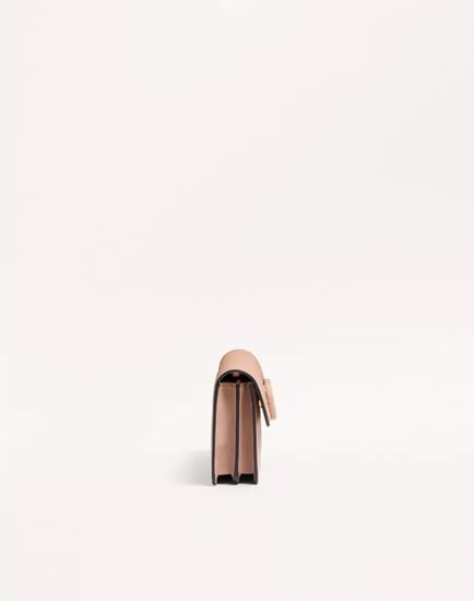 شنطة فالنتينو غارافاني