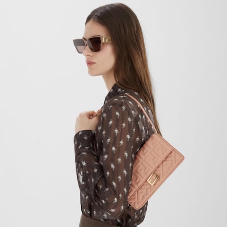 شنطة فندي fendi/باجيت
