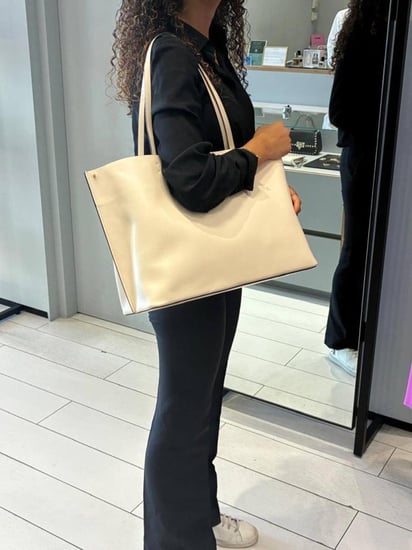 شنطة فالنتينو غارافاني/مقاس كبير-لون اوف وايت