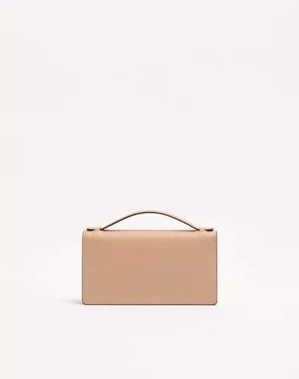 شنطة فالنتينو غارافاني