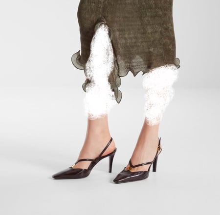 كعب فندي fendi