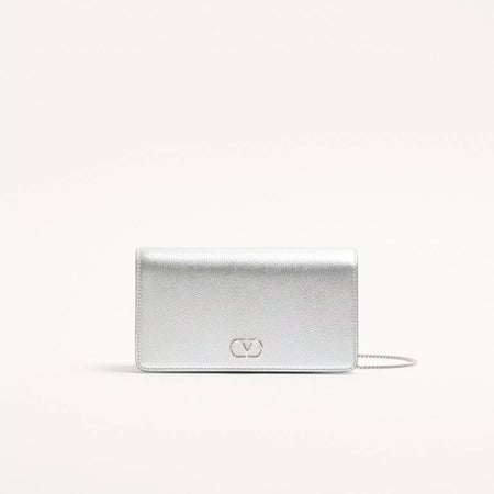 شنطة فالنتينو غارافاني