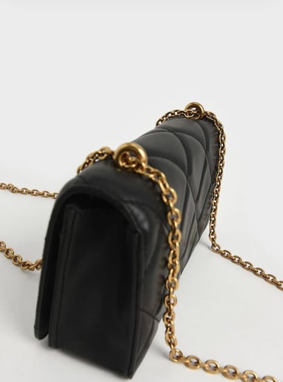 شنطة تشارلز اند كيث