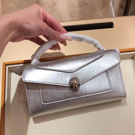 شنطة بولغري/لون فضي