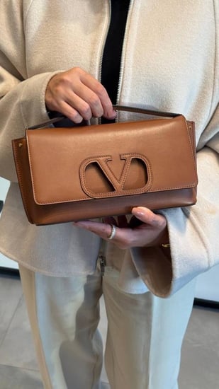 شنطة فالنتينو غارافاني