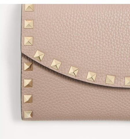 شنطة فالنتينو غارافاني