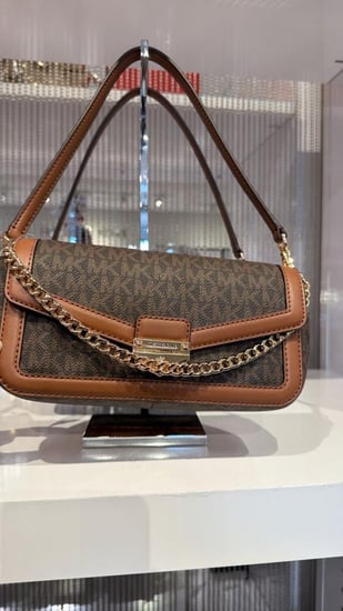 شنطة مايكل كورس