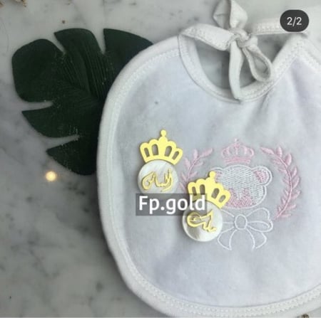 بروش صدف تاج مطلي ذهب متوفر 3 مقاسات