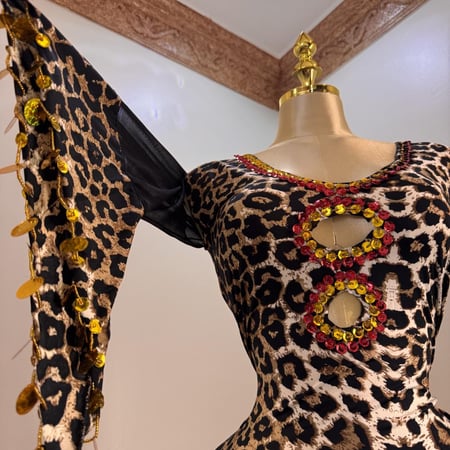 جلابية تايقر للرقص المصري قصيرة وانيقة