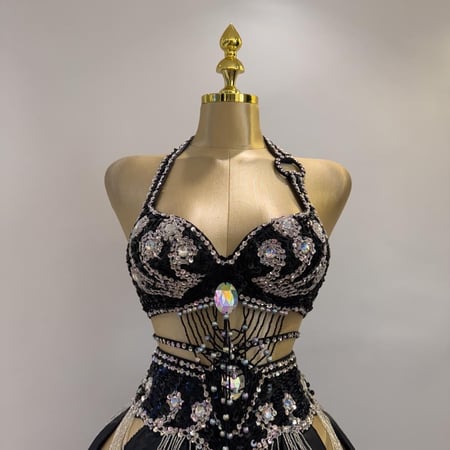 بدلة فخمة للرقص الشرقي