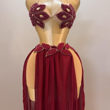 بدلة رقص شرقي فخمة وأنيقة متعددة الالوان