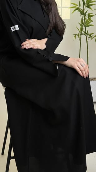 عباية جنى اسود