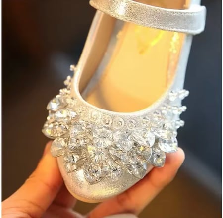 حذاء كرستال وردي